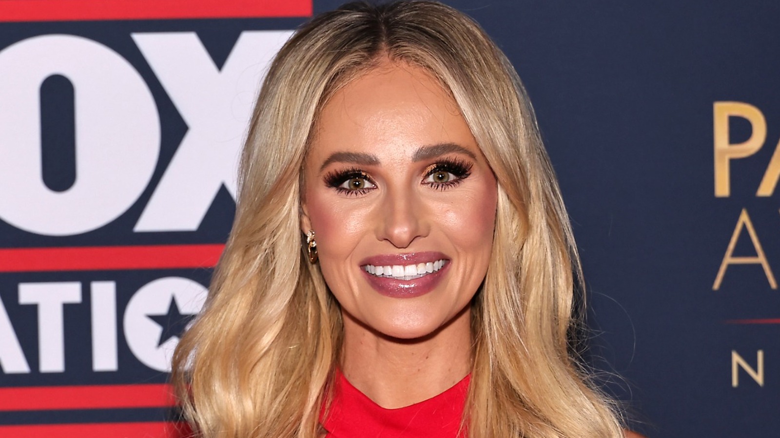 À quoi Tomi Lahren ressemble à du maquillage sans maquillage