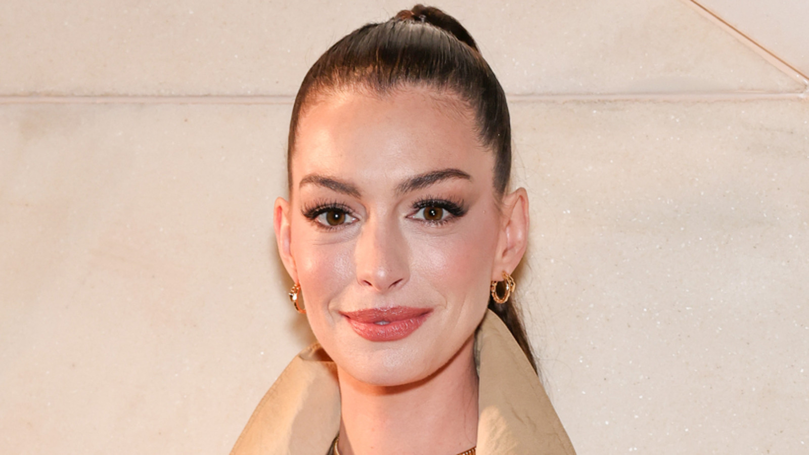 Anne Hathaway ne peut pas échapper aux rumeurs sur son visage