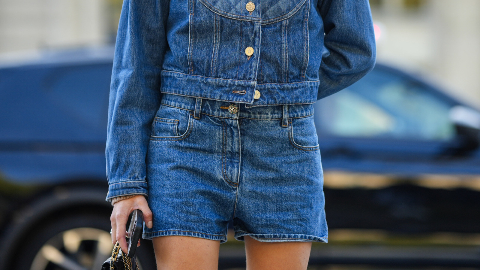 Comment porter un short en jean à tout âge et avoir l'air incroyable