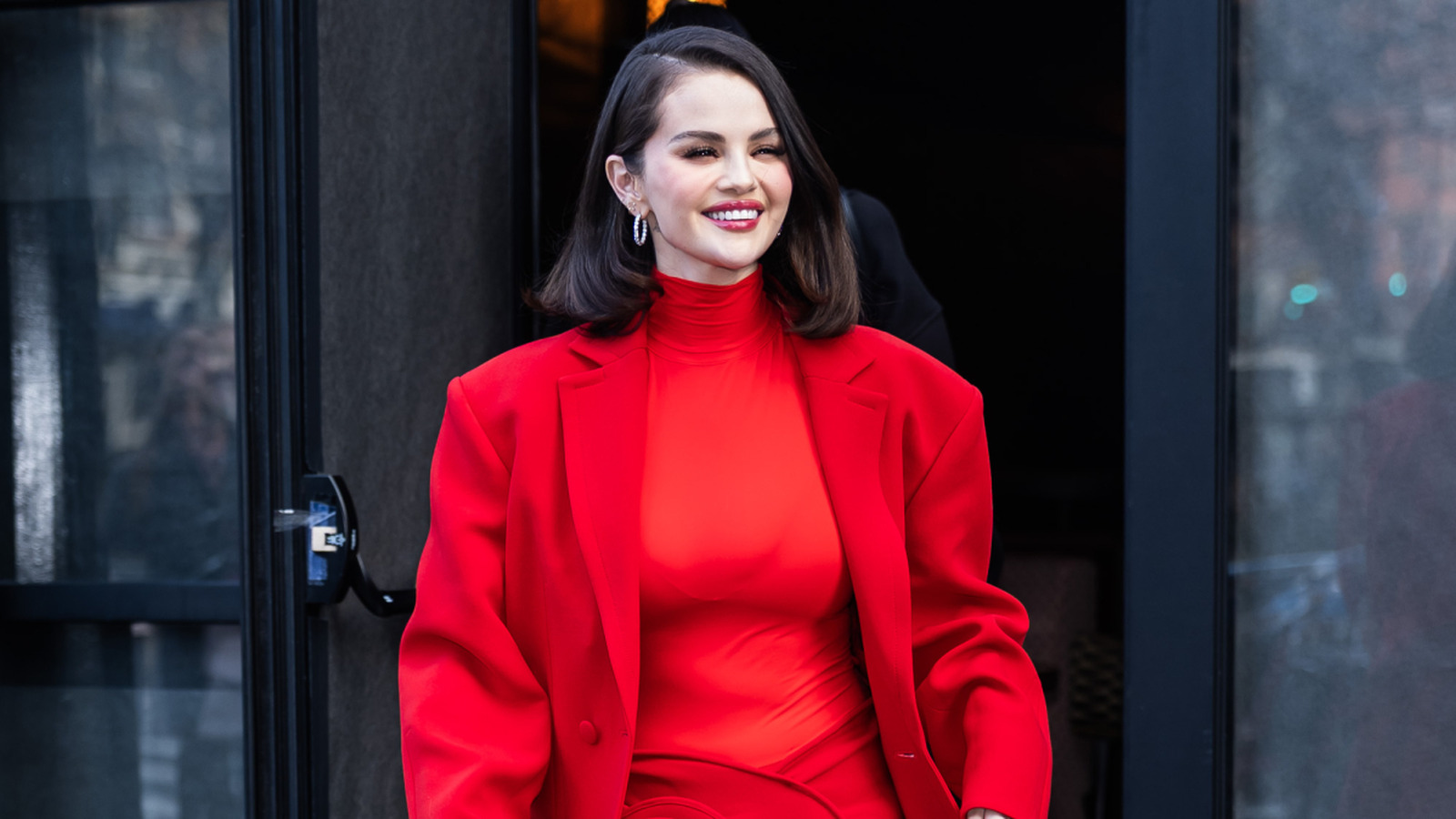 La robe invitée inappropriée de Selena Gomez que l'Internet a aimé de toute façon