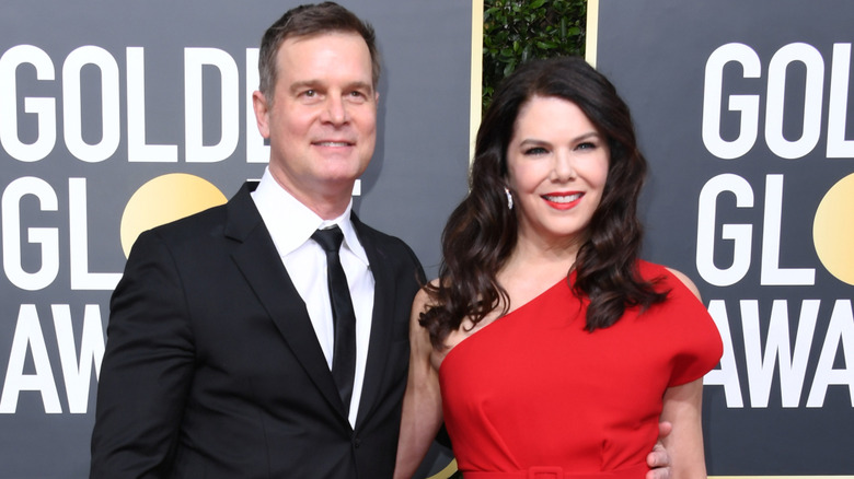 Lauren Graham en robe rouge avec son ex-mari, Peter Krause