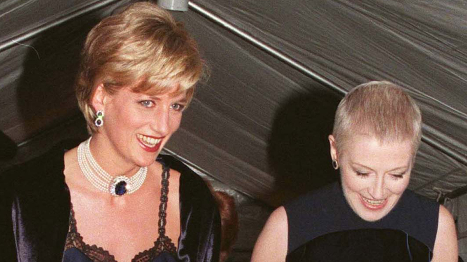 La tenue révélatrice qui a amené la princesse Diana à douter de son look