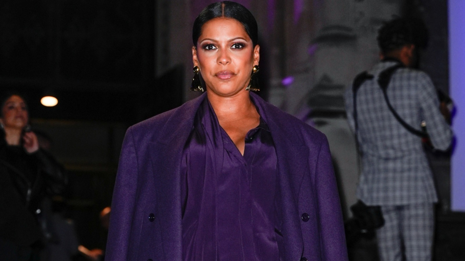 Superbes tenues de Sheinelle Jones qui montraient ses jambes tueuses