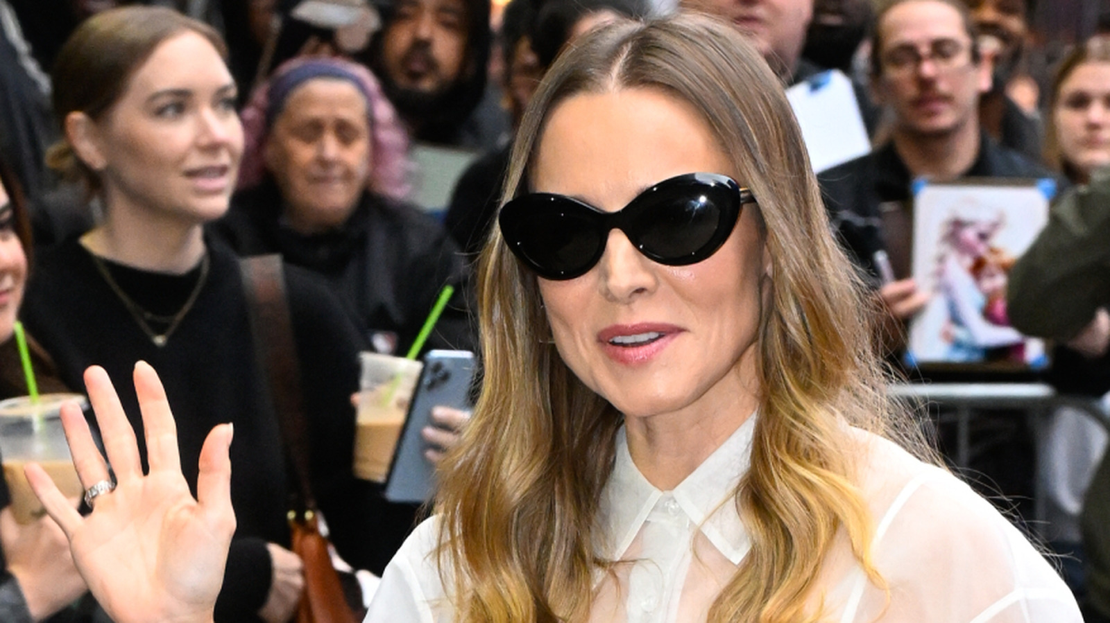 La tenue inappropriée de Kristen Bell pour Good Morning America a fait tourner les têtes