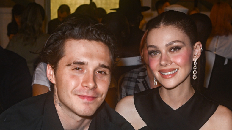 Brooklyn Beckham et Nicola Peltz portent du noir