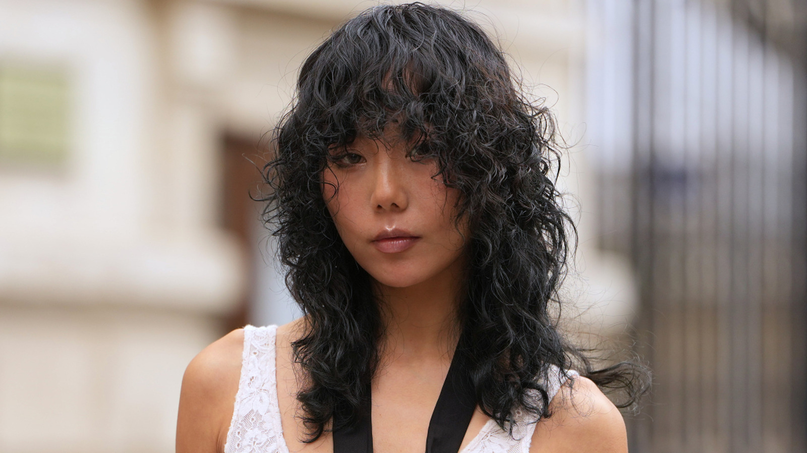 5 coupes de cheveux mi-longues qui vous feront paraître plus jeune