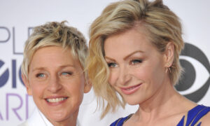 Des photos d&rsquo;Ellen DeGeneres et de Portia De Rossi qui rendent leur écart d&rsquo;âge indéniable
