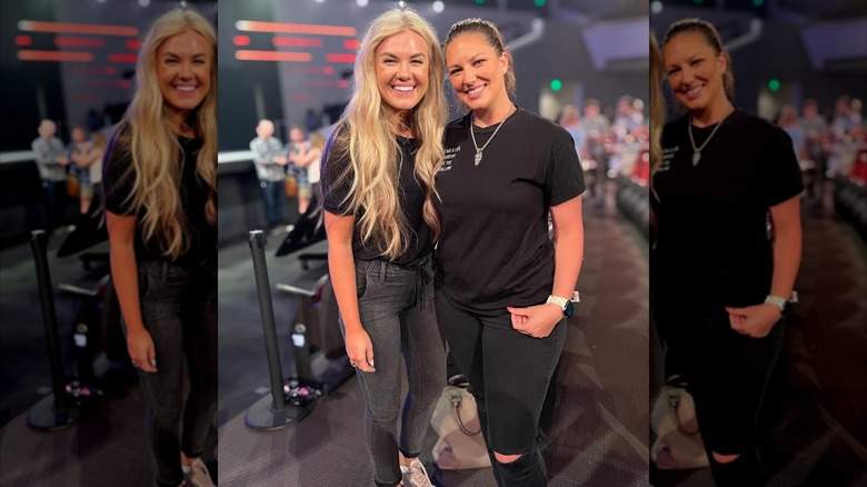 Une photo d'Erika Kirk et de son fan