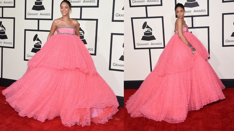 Rihanna en robe rose aux Grammys 2015