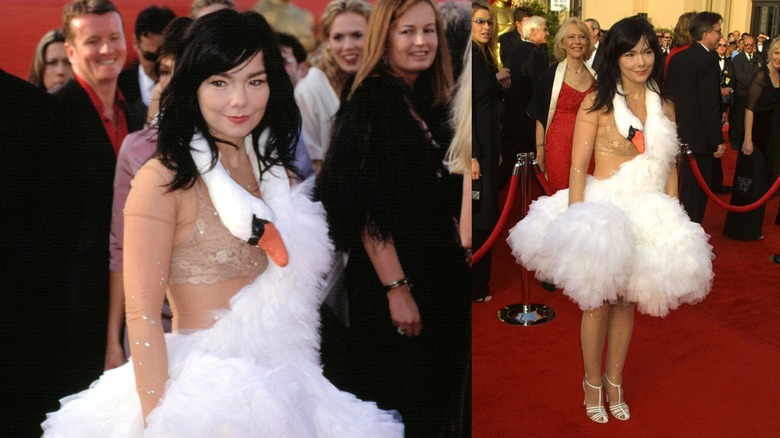 Björk dans sa robe cygne aux Oscars 2001
