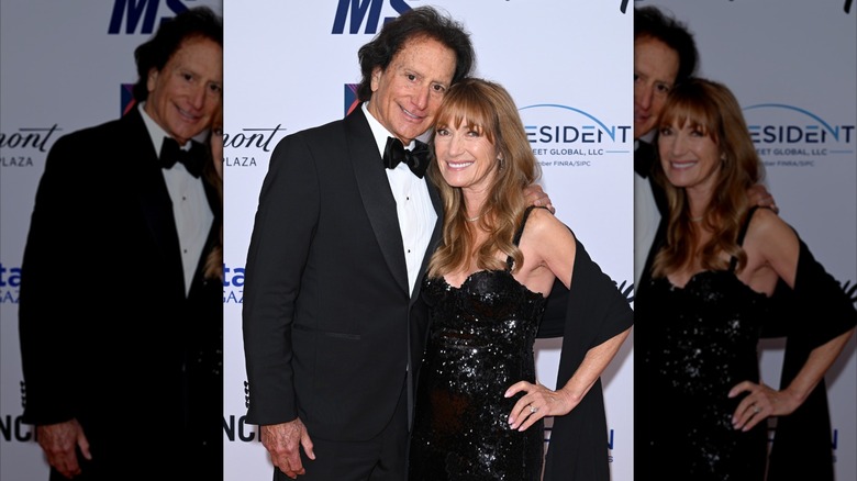 John Zambetti et Jane Seymour au 33e gala annuel Race to Erase MS à Los Angeles en juin 2026 / La bague de fiançailles de Jane Seymour