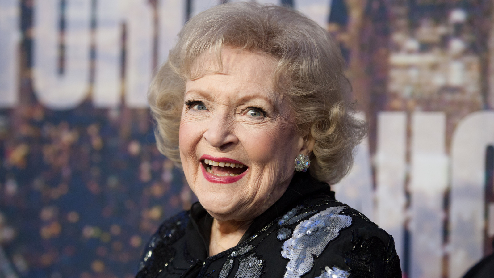 6 photos de Betty White avant d'avoir ses cheveux gris emblématiques