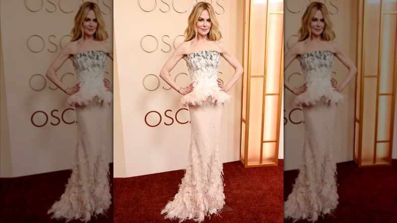 Nicole Kidman pose aux Oscars 2026