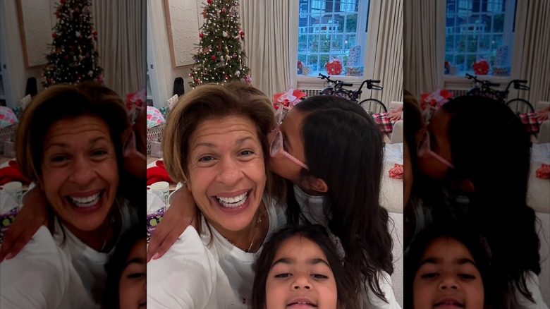 Hoda Kotb sourit pour un selfie avec deux enfants à Noël