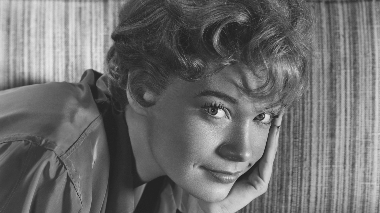 Vous vous souvenez de la star des années 60 et 70, Shirley MacLaine ? Voici à quoi elle ressemble maintenant