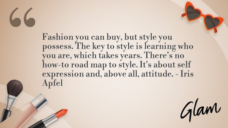 Citation d'Iris Apfel sur fond beige
