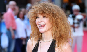 Coiffures des années 80 que les célébrités aiment encore aujourd&rsquo;hui