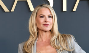 La routine de maquillage d&rsquo;Ali Larter change de la meilleure façon à la cinquantaine