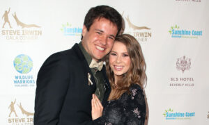 Bindi Irwin et son mari Chandler Powell veulent renouveler leurs vœux un jour pour une douce raison