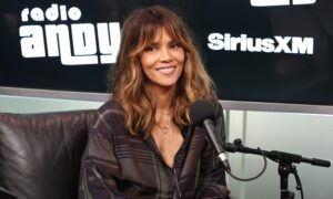 Citation du jour par Halle Berry : « On ne parvient jamais à équilibrer complètement les choses. » C&rsquo;est une lutte constante de…&rsquo;