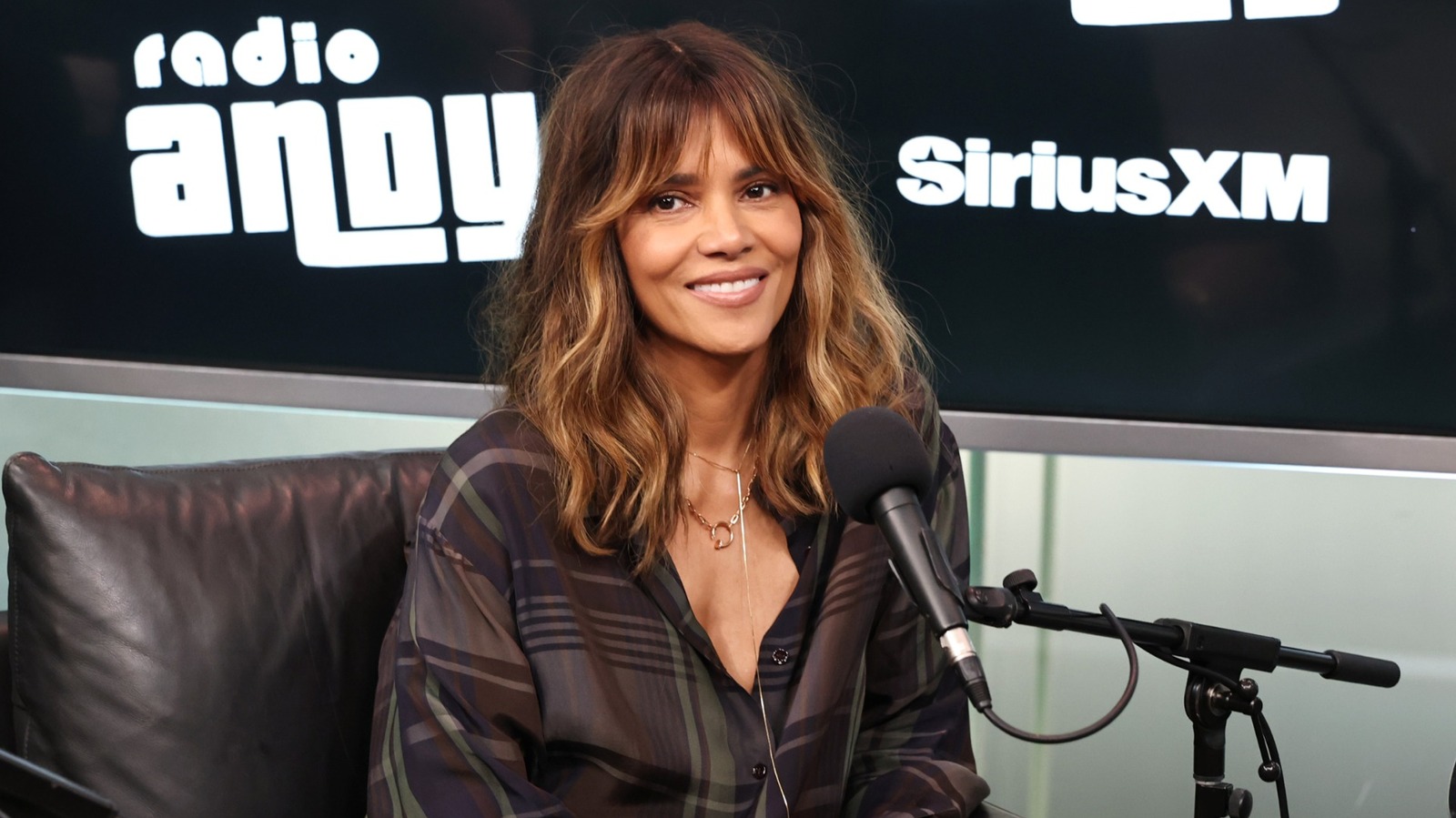 Citation du jour par Halle Berry : « On ne parvient jamais à équilibrer complètement les choses. » C'est une lutte constante de...'