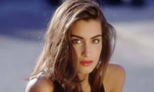 Voici à quoi ressemble le mannequin des années 90 Yasmeen Ghauri