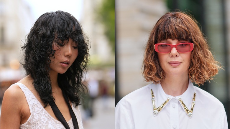 Une femme avec une coupe shag noire bouclée et une autre avec un carré bouclé cuivré et une frange
