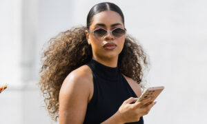 5 des meilleures tendances de cheveux bouclés à essayer en 2026