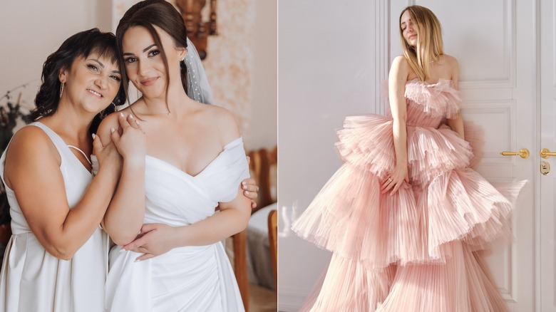 (L) Deux femmes portant des robes blanches classiques (R) Une femme porte une robe rose poudré