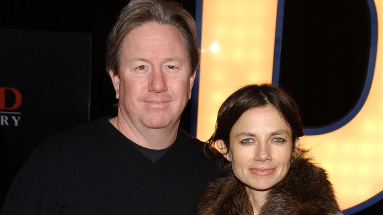 Les époux Mark Fluent et Justine Bateman posent ensemble lors de l'avant-première d'un film en 2007.