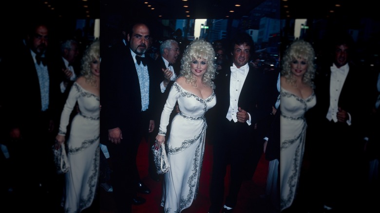 Dolly Parton et Sylvester Stallone en 1984 pour la première de 