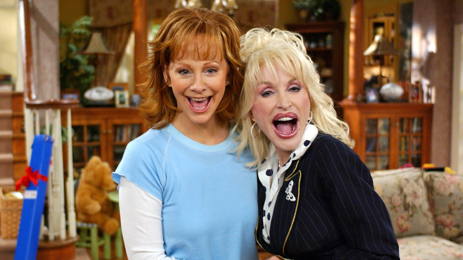 "Je t'aimerai toujours" : une plongée dans l'amitié de plus de 40 ans de Dolly Parton et Reba McEntire