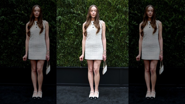 Ella Beatty participe au déjeuner des femmes du CHANEL Tribeca Festival pour célébrer le programme THROUGH HER LENS à l'hôtel Greenwich le 6 juin 2025.