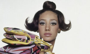 Vous vous souvenez du mannequin Marisa Berenson des années 70 ? Elle est toujours un KO total
