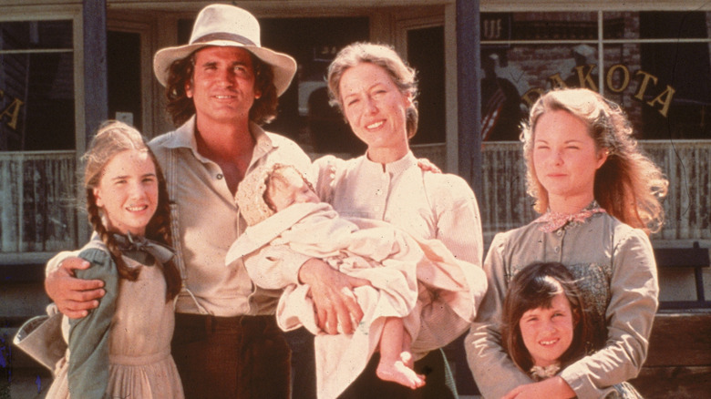 La famille Ingalls posant ensemble sur l'original 