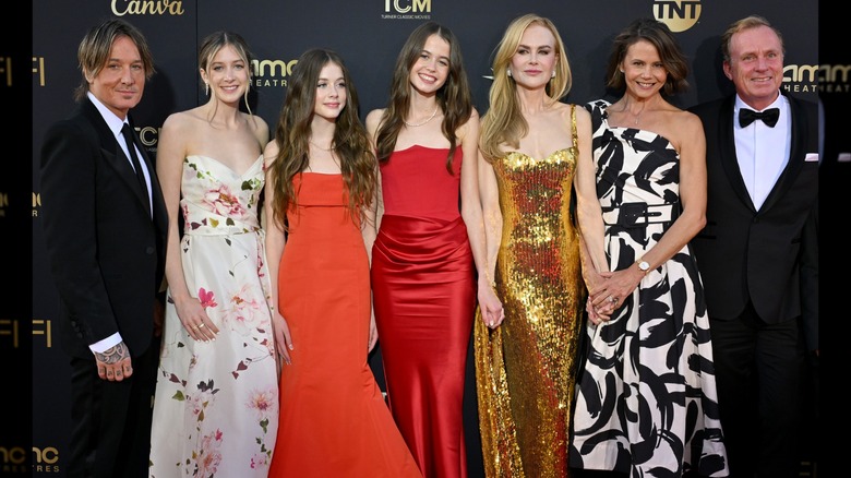Nicole Kidman avec ses filles Sunday Rose et Faith Margaret Kidman-Urban en avril 2024