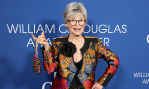 Citation du jour par Rita Moreno : « C&rsquo;est grâce à l&rsquo;art que nous vaincrons et nous le ferons… »