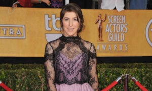 Mayim Bialik : des looks qui ne méritaient pas la haine sur le tapis rouge
