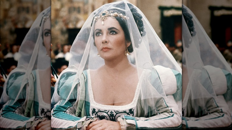 Elizabeth Taylor joue Katharina dans 