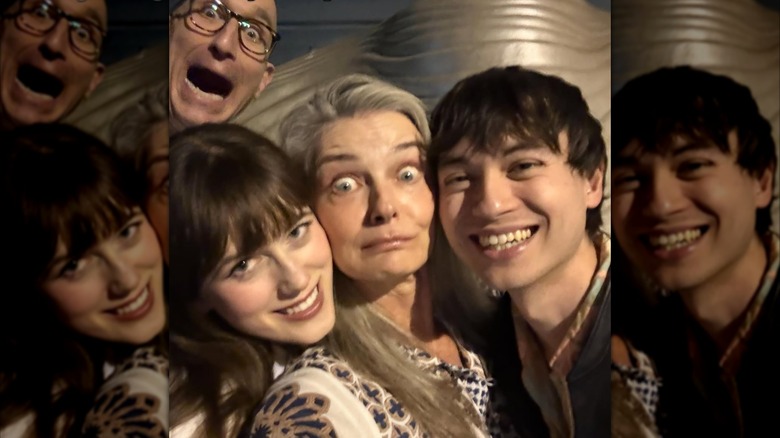 Jeff Greenstein et Paulina Porizkova avec sa belle-petite-fille, Olivia et son petit ami en 2026.