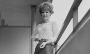 La chanteuse des années 60 Petula Clark est presque centenaire : à quoi elle ressemble maintenant