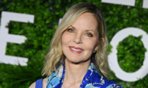 L&rsquo;actrice de Mary Ingalls, Melissa Sue Anderson, adore un look bleu audacieux