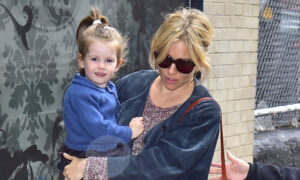 Marlowe, la fille de Sienna Miller, grandit vite et pourrait être sa jumelle