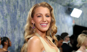 Génétique capillaire A-List : la fille de Blake Lively hérite des superbes longues mèches de la star