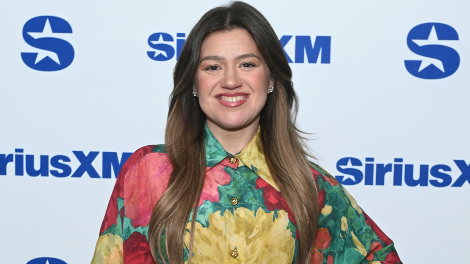 La nouvelle coupe de cheveux audacieuse de Kelly Clarkson est un changement total pour l'icône de la musique