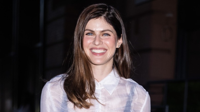 Alexandra Daddario assiste à la célébration des 100 ans de maroquinerie de Montblanc à New York en septembre 2026