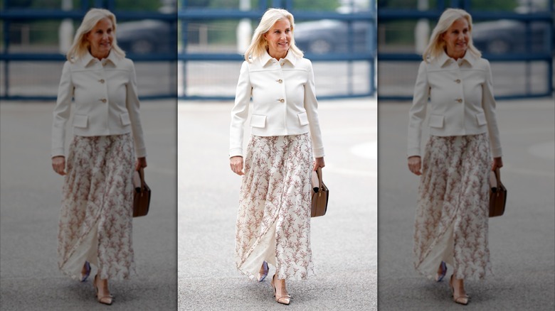 Sophie, duchesse d'Édimbourg arrive pour une visite à Airbus Defence and Space le 5 mai 2026.