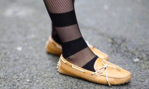 Réglons le grand débat de mode de l&rsquo;automne 2026 : les chaussures bateau Sperry sont-elles sorties ou tendance ?
