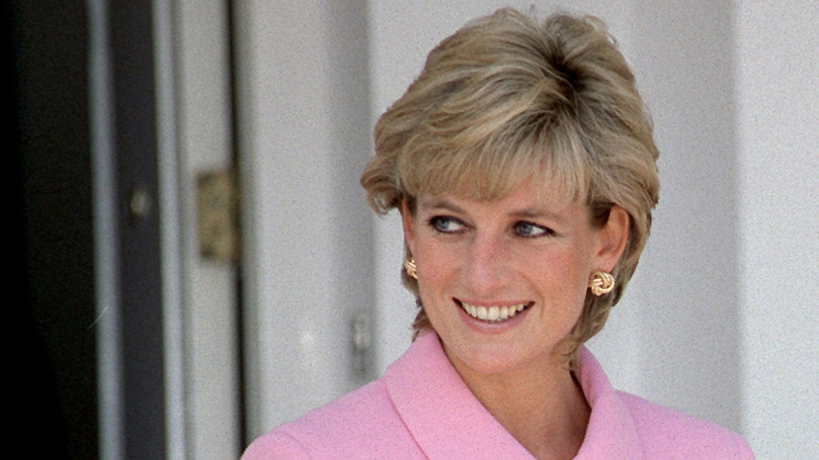 La coupe de cheveux à plumes emblématique de la princesse Diana fait un retour majeur en 2026