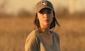 Rebecca de Landman est tout aussi magnifique dans la vraie vie